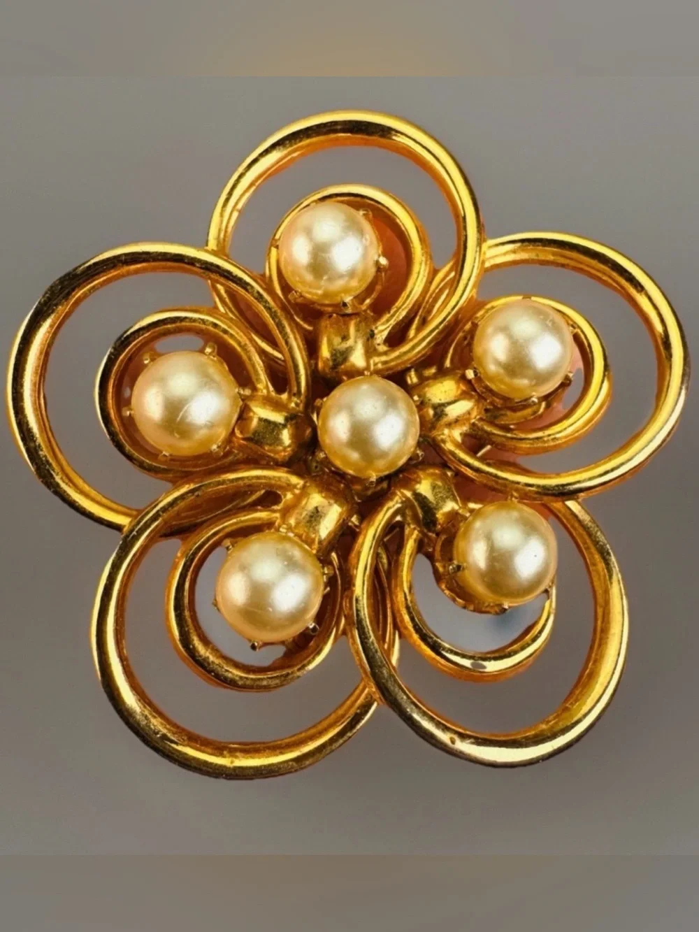 Vintage Goldtone Faux Pearl Flower Brooch Pin